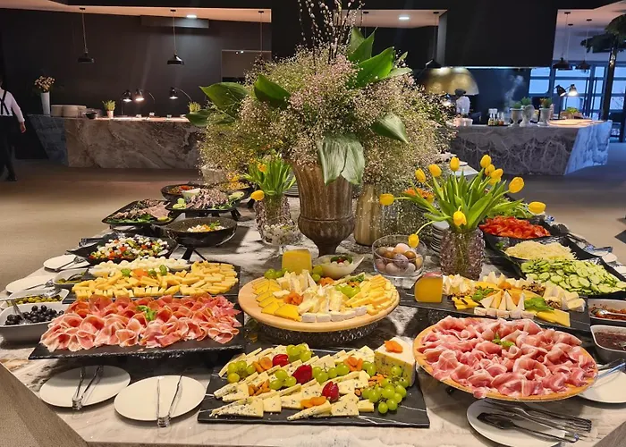 亚得里亚海2号大酒店 酒店