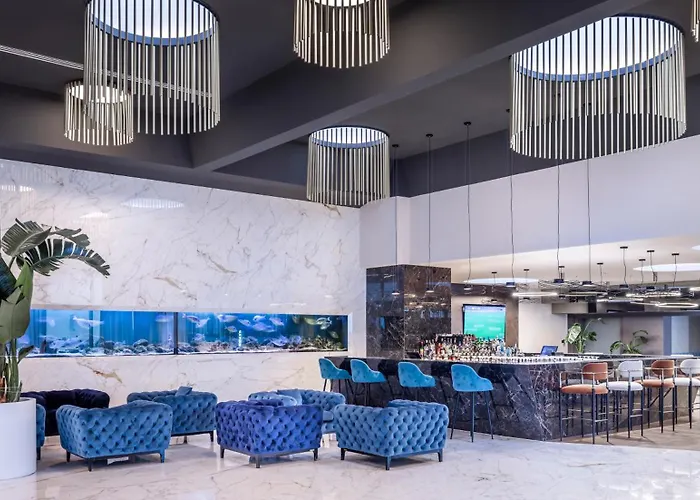 亚得里亚海2号大酒店 奥帕提亚